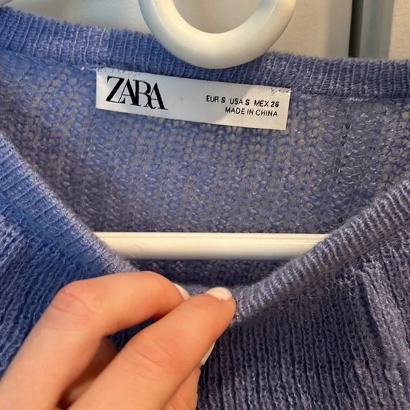 NEVER WORN Ruffle sweater - Picture 3 of 4